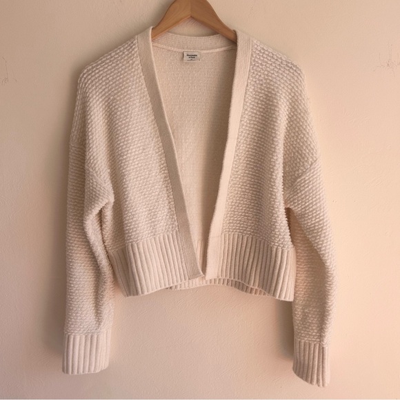 Abercrombie & Fitch Sweaters - Abercrombie Soft Chunky Knit Cropped Cardigan, Cream, Cozy, XS